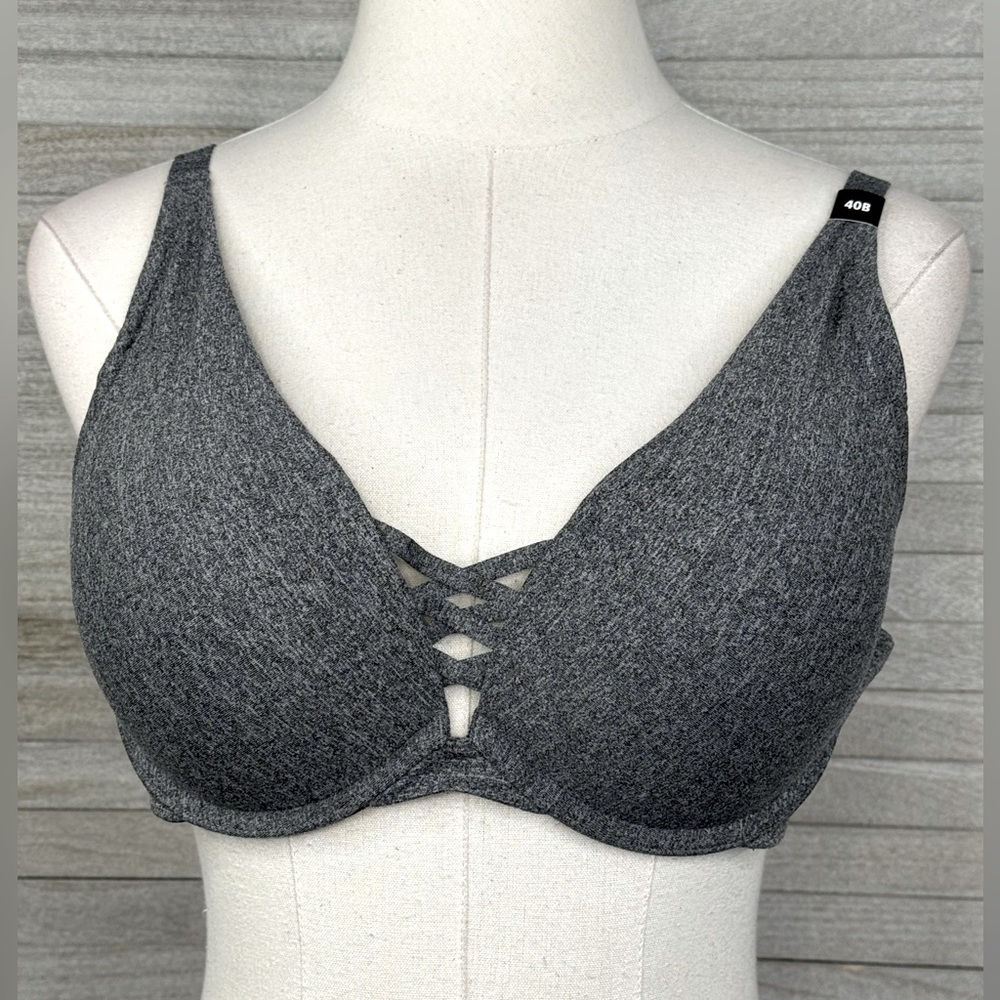 TORRID XO Plunge Push Up Bra Back Smoothing
Heather Charcoal-40B